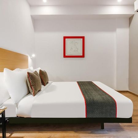 Super Townhouse The Cinco Hotel Near Esi Hospital Χιντεραμπάντ Εξωτερικό φωτογραφία