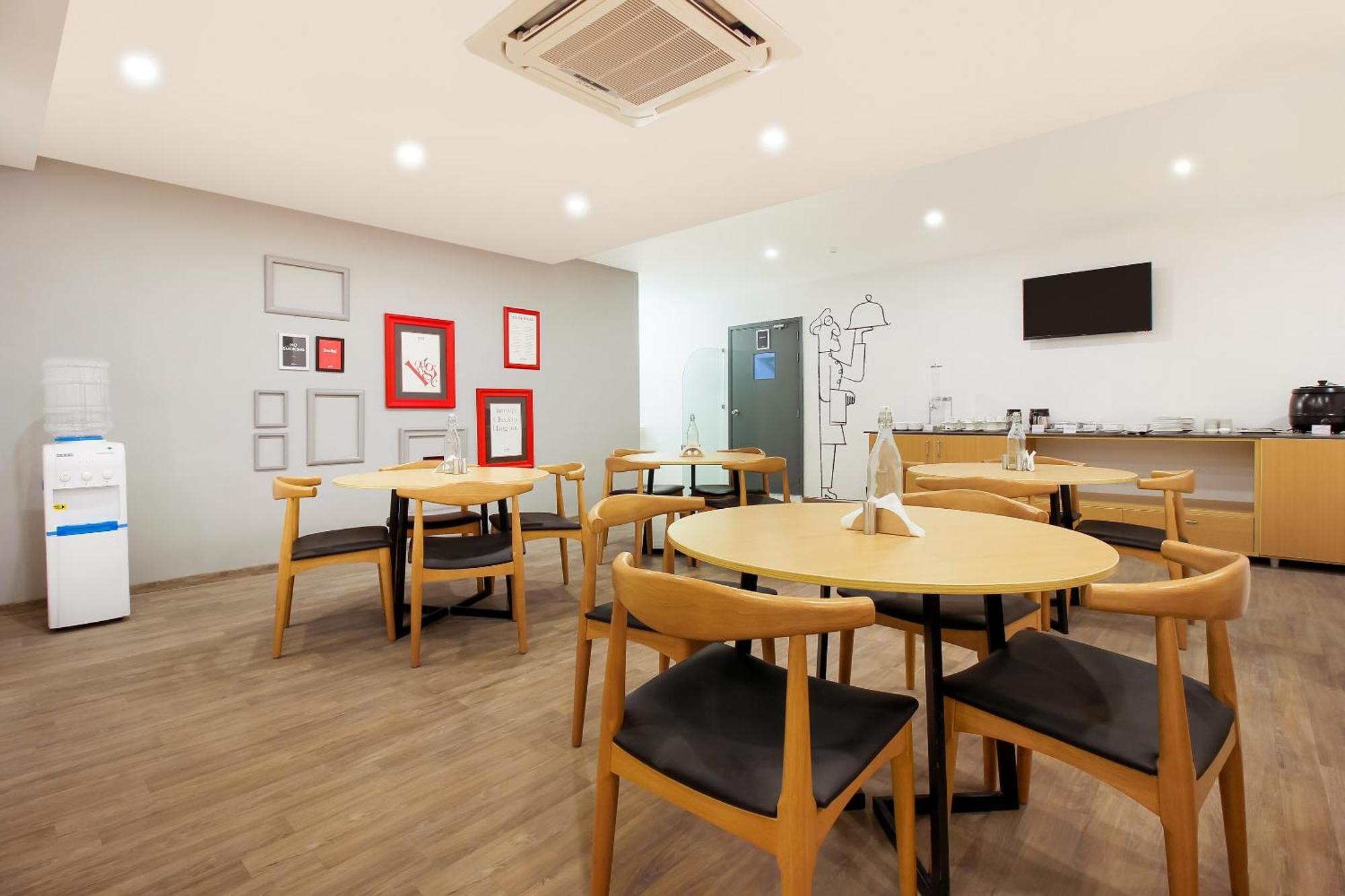 Super Townhouse The Cinco Hotel Near Esi Hospital Χιντεραμπάντ Εξωτερικό φωτογραφία