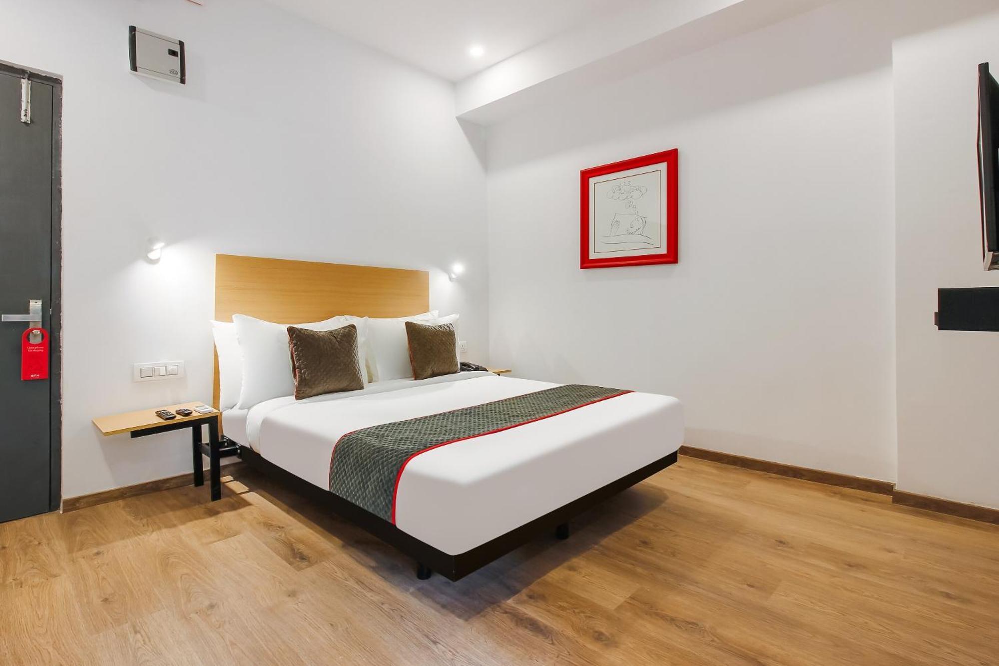 Super Townhouse The Cinco Hotel Near Esi Hospital Χιντεραμπάντ Εξωτερικό φωτογραφία