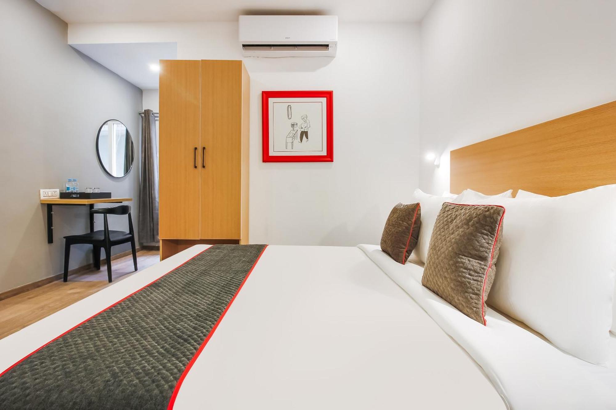 Super Townhouse The Cinco Hotel Near Esi Hospital Χιντεραμπάντ Εξωτερικό φωτογραφία