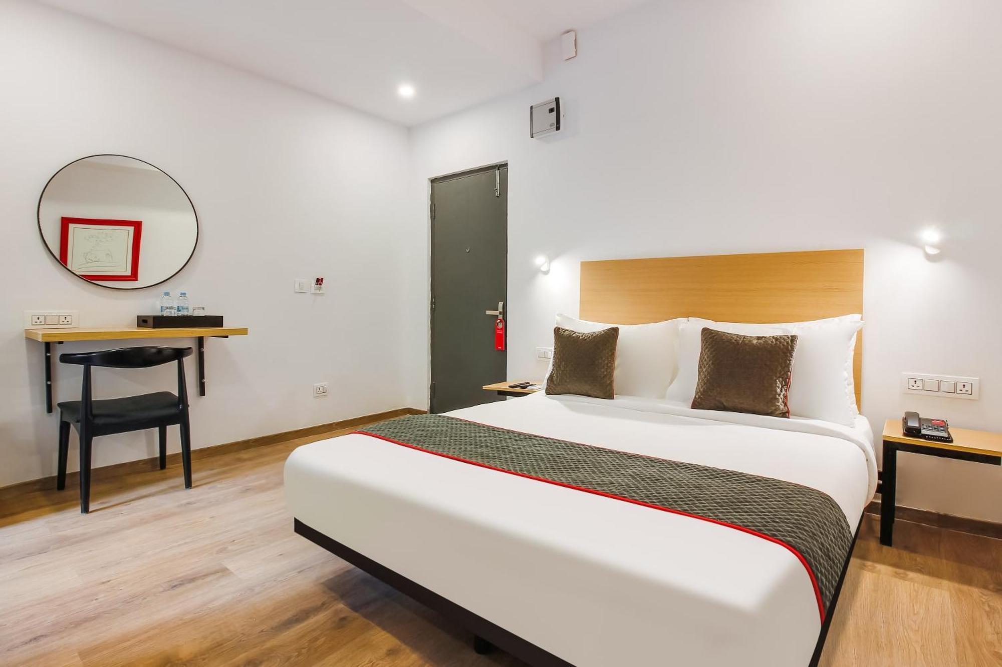 Super Townhouse The Cinco Hotel Near Esi Hospital Χιντεραμπάντ Εξωτερικό φωτογραφία