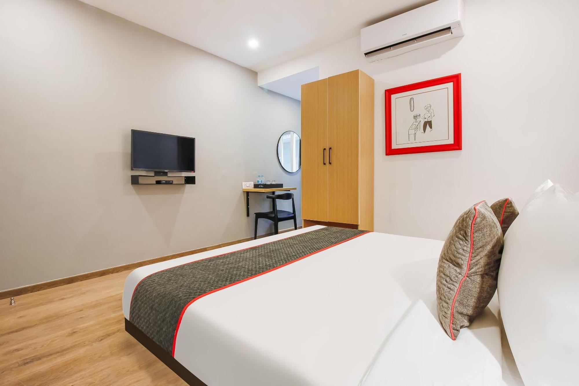 Super Townhouse The Cinco Hotel Near Esi Hospital Χιντεραμπάντ Εξωτερικό φωτογραφία